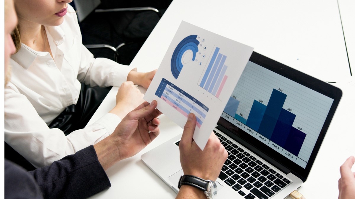 Tanto nos FIIs de papel quanto nos de tijolo, analisar a carteira é um passo fundamental antes de investir. Foto: Pexels