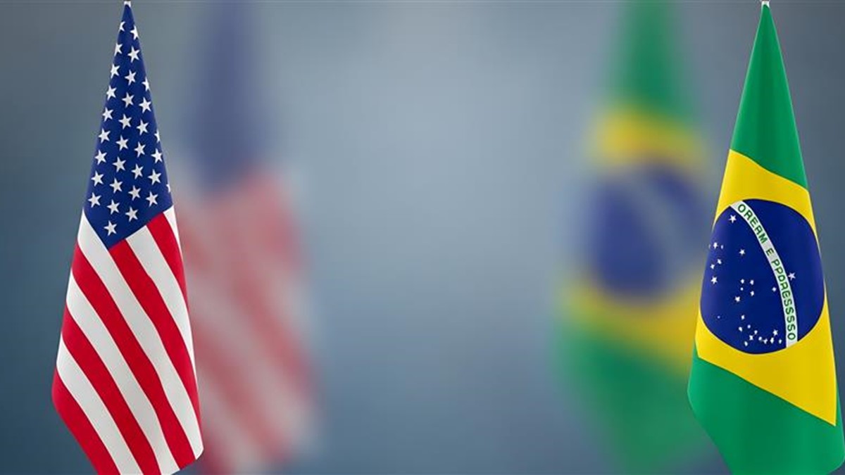Bandeira do Brasil e dos EUA. Foto: Adobe Stock