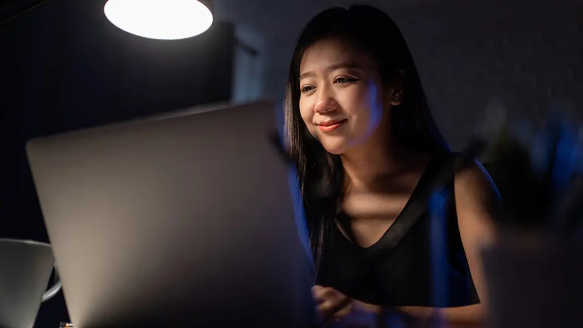 Mulheres na renda variável. Foto: Adobe Stock