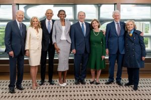 Ex-presidentes e as esposas participaram da homenagem
