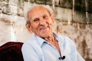Morre Vovô Anésio