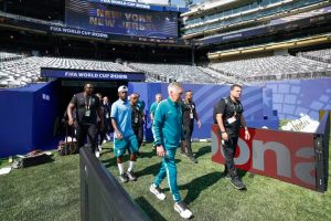 Carlo Ancelotti e Vini Jr. no MetLife Stadium