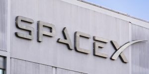 Investidores brasileiros poderão investir no BDR da SpaceX diretamente no home broker de sua corretora. Foto: Adobe Stock