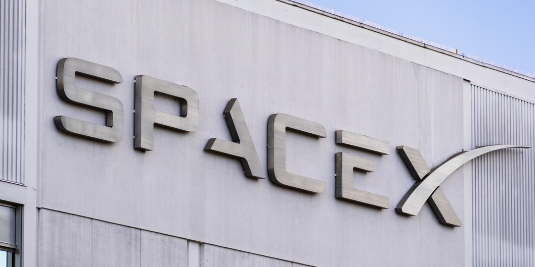 Investidores brasileiros poderão investir no BDR da SpaceX diretamente no home broker de sua corretora. Foto: Adobe Stock