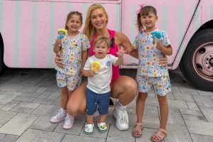 Virginia Fonseca e os três filhos