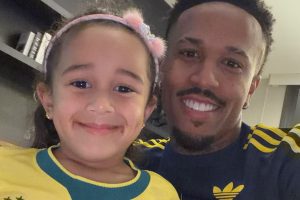 Éder Militão com a filha Cecília