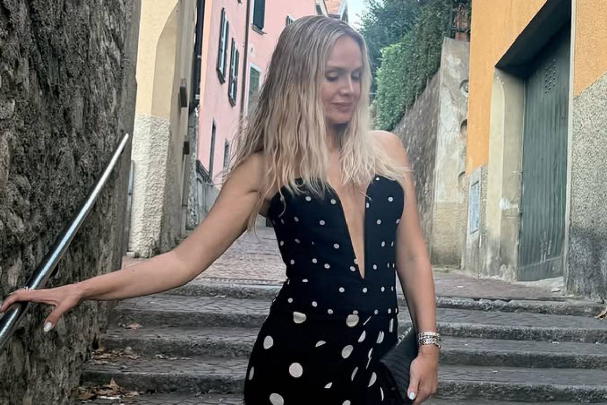 Eliana na Itália