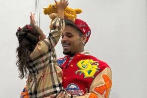Chris Brown com a filha Lovely Brown